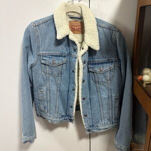 Levi's Women's Blue Denim Sherpa Jacket - Fits like a S